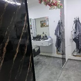 Ayna salon uchin