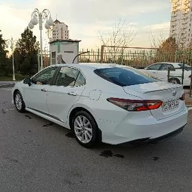Toyota Camry 2023