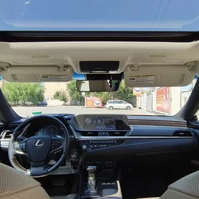 Lexus ES 350 2021