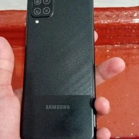 Samsung  A12