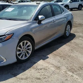 Toyota Camry 2022