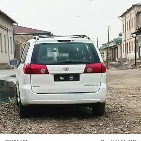 Toyota Sienna 2009