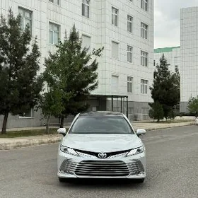 Toyota Camry 2024