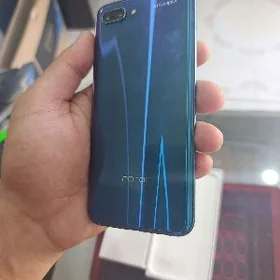 Honor 10