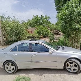 Mercedes-Benz C320 2001