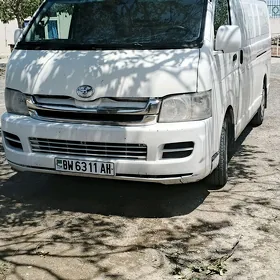Toyota Hiace 2009