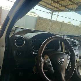 Nissan Versa Note 2014
