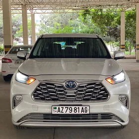 Toyota Highlander Hybrid 2023