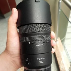 Canon rf 100. f2.8 macro