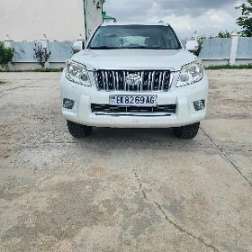 Toyota Land Cruiser Prado 2013