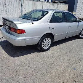 Toyota Camry 2000
