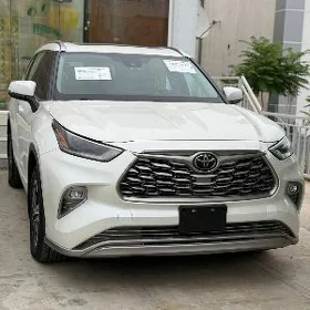 Toyota Highlander 2021