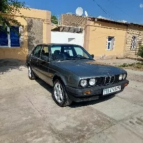 BMW 320 1990