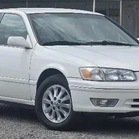 Toyota Camry 2000