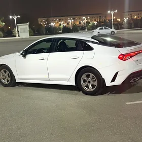 Kia K5 2023