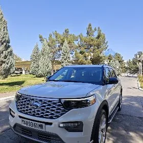 Ford Explorer 2023