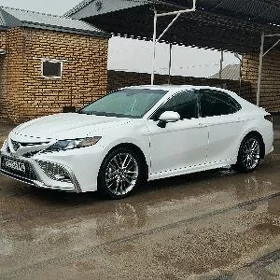 Toyota Camry 2020