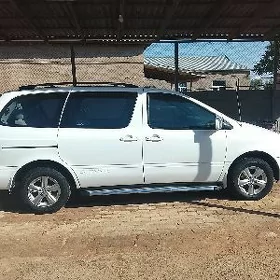 Toyota Sienna 2002