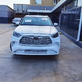 Toyota Highlander 2024