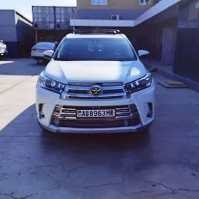 Toyota Highlander 2019