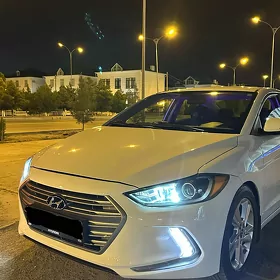 Hyundai Elantra 2016