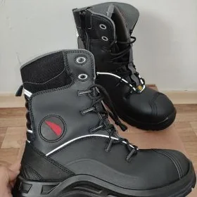 Red wing