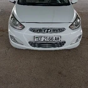 Hyundai Accent 2012