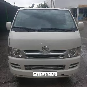 Toyota Hiace 2009
