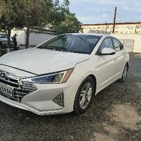 Hyundai Elantra 2020