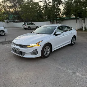 Kia K5 2023
