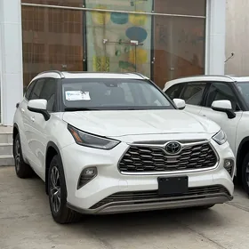 Toyota Highlander 2022