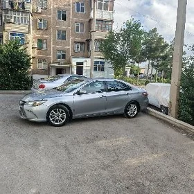 Toyota Camry 2017