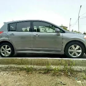 Nissan Versa 2012