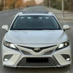 Toyota Camry 2019