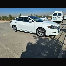 Nissan Maxima 2019
