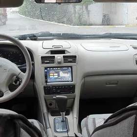 Nissan Maxima 2000