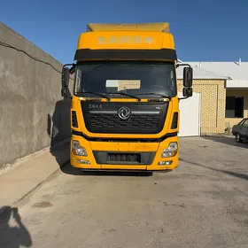 Sitrak C5H 2021