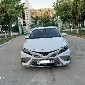 Toyota Camry 2021