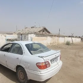 Nissan Sunny 2001