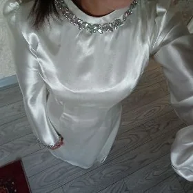 атласное платье