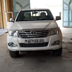 Toyota Hilux 2015