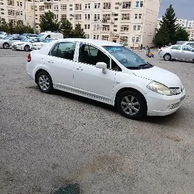 Nissan Tiida 2007