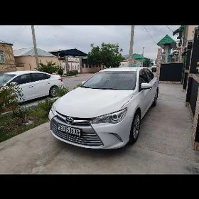 Toyota Camry 2017