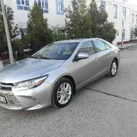Toyota Camry 2017