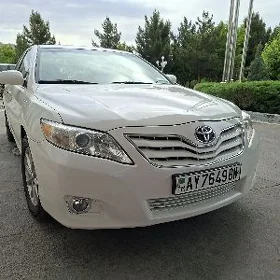 Toyota Camry 2011