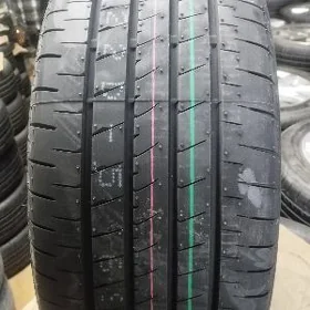 235 45 18 BRIDGESTONE