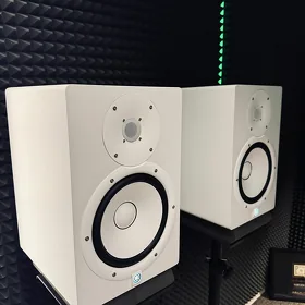 Yamaha HS 8 W