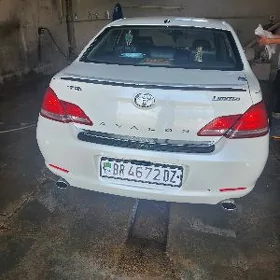 Toyota Avalon 2005