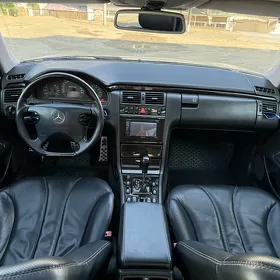 Mercedes-Benz E55 AMG 2000