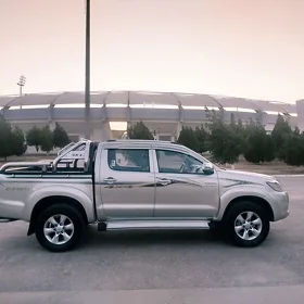 Toyota Hilux 2013